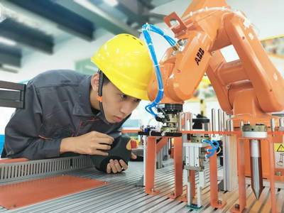 福建工業(yè)學(xué)校 中職旗艦賦能，擁抱出彩人生——工業(yè)機(jī)器人專(zhuān)業(yè)的時(shí)代召喚